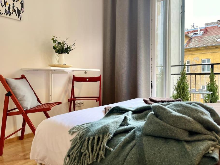 Apartment Sunlit - Prag